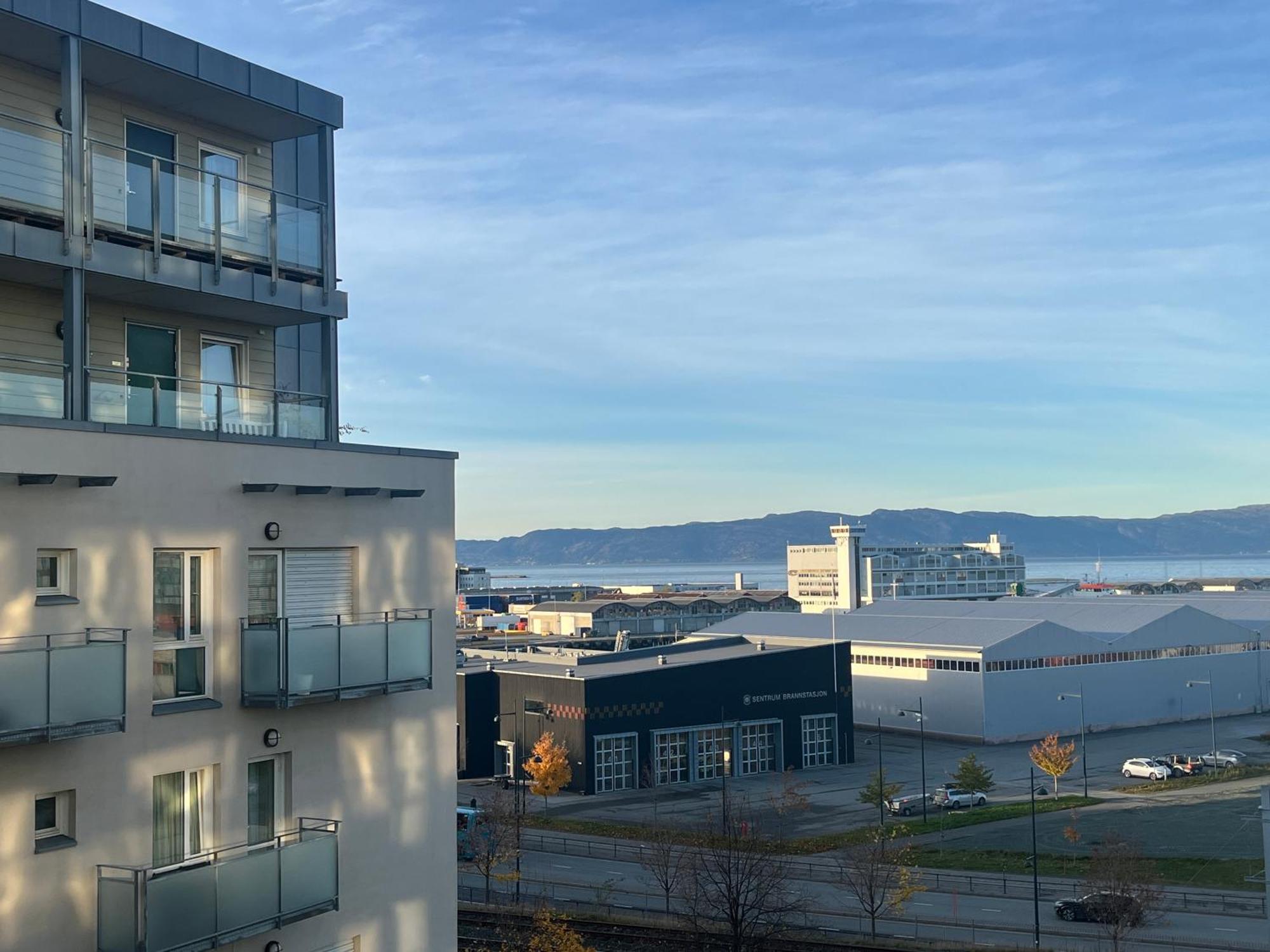 Modern And Central Apartment - Solsiden Trondheim - Up To 6 People Exterior photo